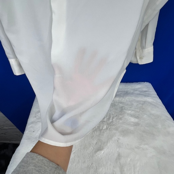 🔥2/$10 |•APT. 9•| Semi Sheer White Button Down Top Size XL - Picture 3 of 6
